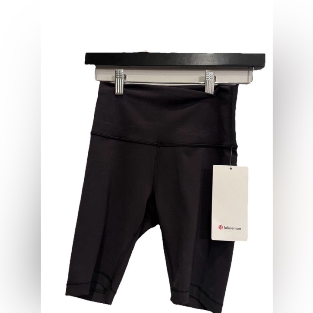 Lululemon Wunder Train HR Short 8”